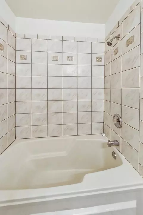 565 Goodwin Dr, Bolingbrook, IL 60440 photo 30