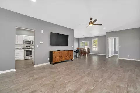 1801 Red Willow Rd, Morris, IL 60450 photo 2