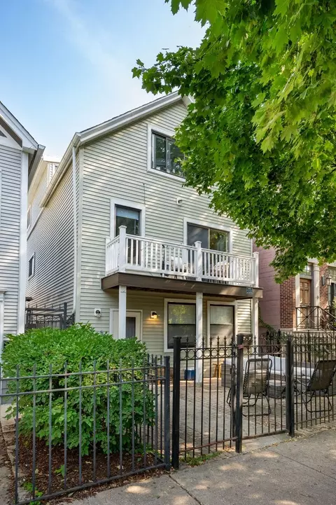 1224 W Oakdale Ave, Chicago, IL 60657