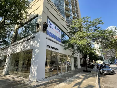 111 W Maple St #1804, Chicago, IL 60610