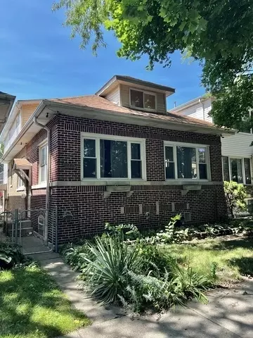 5648 N Moody Ave, Chicago, IL 60646