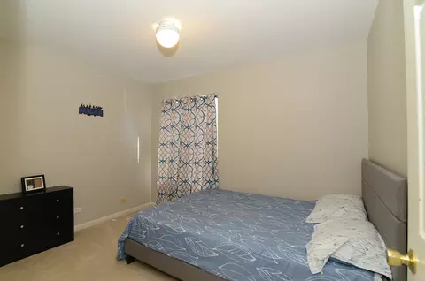 Bedroom - 2246 Dawson Ln, Algonquin, IL 60102 photo 2 of 2