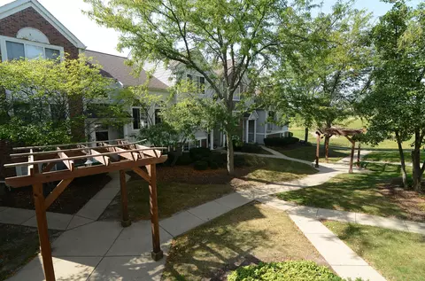 Exterior - 2246 Dawson Ln, Algonquin, IL 60102 photo 6 of 7