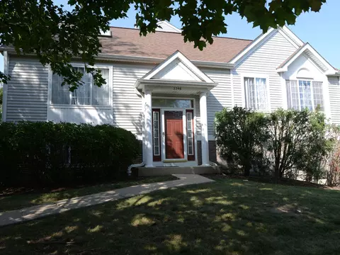 2246 Dawson Ln, Algonquin, IL 60102