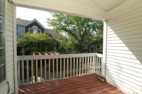 Exterior - 2246 Dawson Ln, Algonquin, IL 60102 photo 5 of 7