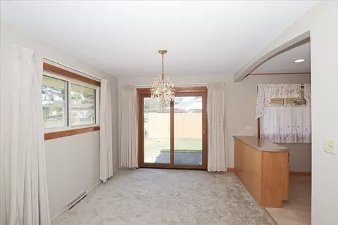 Dining - 361 Lance Dr, Des Plaines, IL 60016 photo 1 of 2