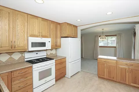 Kitchen - 361 Lance Dr, Des Plaines, IL 60016 photo 3 of 3