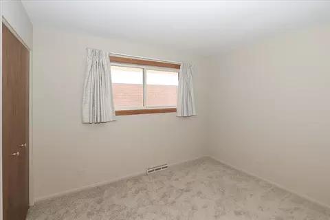 Bedroom - 361 Lance Dr, Des Plaines, IL 60016 photo 4 of 4