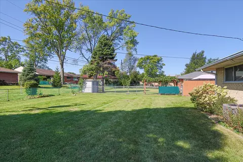 Exterior - 361 Lance Dr, Des Plaines, IL 60016 photo 2 of 4