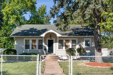 152 N Loucks St, Aurora, IL 60505