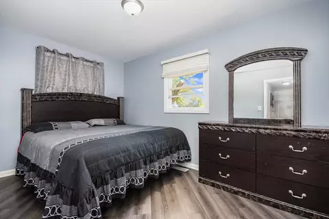 Bedroom - 832 Gates St, Aurora, IL 60505 photo 3 of 4