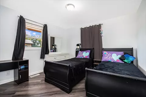 Bedroom - 832 Gates St, Aurora, IL 60505 photo 4 of 4