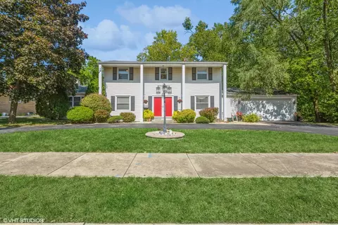 3348 Louise Dr, Lansing, IL 60438