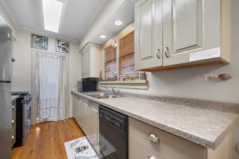 Kitchen - 2006 Richton Rd, Steger, IL 60475 photo 1 of 3