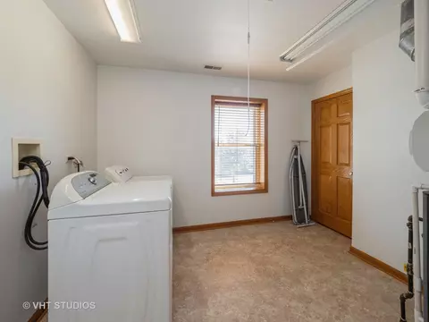Other - 108 N Marion Ave, Bartlett, IL 60103 photo 3 of 5
