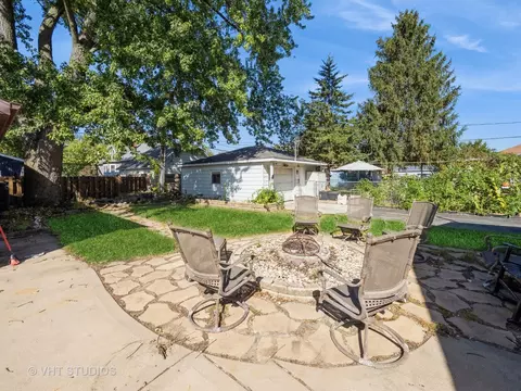 Exterior - 108 N Marion Ave, Bartlett, IL 60103 photo 5 of 6