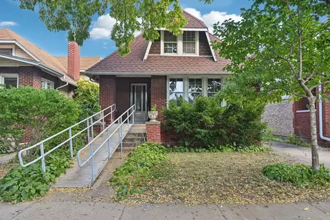 3643 N Saint Louis Ave, Chicago, IL 60618
