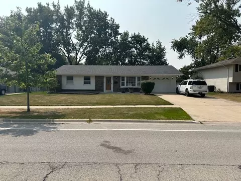 1035 Sharon Ln, Schaumburg, IL 60193