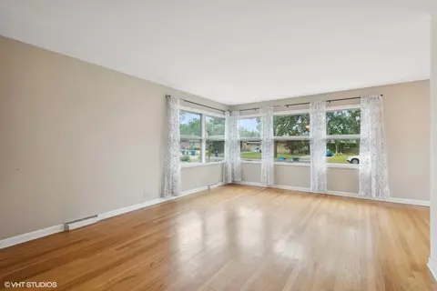 1503 Wakeman Ave, Wheaton, IL 60187 photo 2