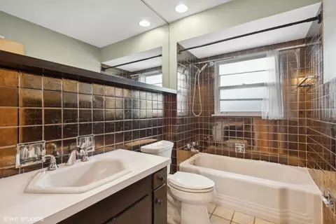 1503 Wakeman Ave, Wheaton, IL 60187 photo 6