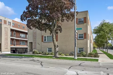 405 Lathrop Ave #1C, River Forest, IL 60305