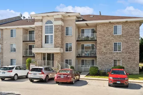 4232 W 77th St #206, Chicago, IL 60652