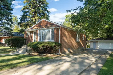 14733 Dearborn St, Dolton, IL 60419