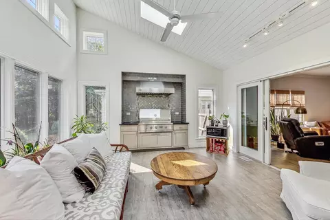 Other - 526 Evergreen St, Wheaton, IL 60187 photo 3 of 15