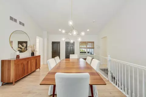 Dining - 526 Evergreen St, Wheaton, IL 60187 photo 2 of 2