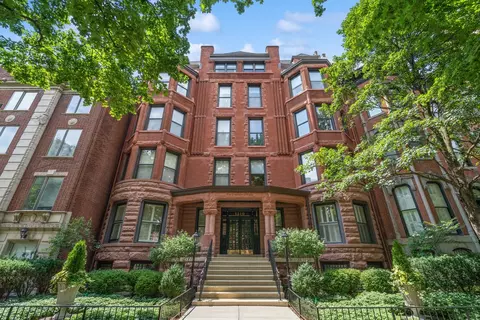 1510 N Dearborn Pkwy #401, Chicago, IL 60610