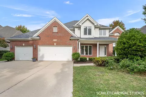 352 Avena Cir, Naperville, IL 60565
