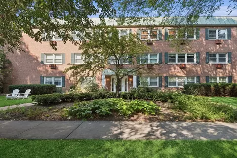 1414 Elmwood Ave #2E, Evanston, IL 60201