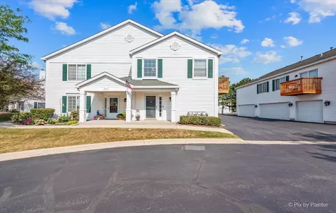 731 Hobart Dr #C, South Elgin, IL 60177