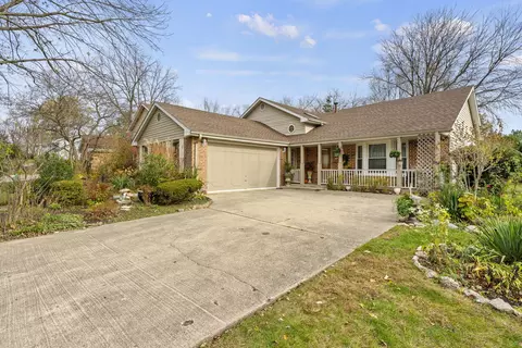 227 N Clyde Ave, Palatine, IL 60067