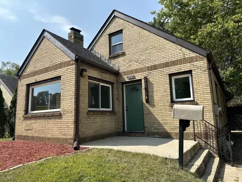 1608 N Court St, Rockford, IL 61103