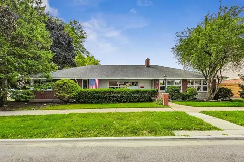 7456 N Oleander Ave, Chicago, IL 60631