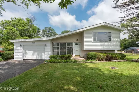 930 Maple Ave, Lisle, IL 60532