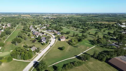 View/Area - 402 Fairway Dr, Beecher, IL 60401 photo 2 of 3