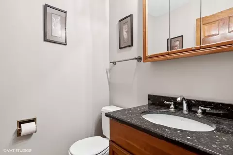 Bath - 809 Hyde Park Ln, Naperville, IL 60565 photo 3 of 3