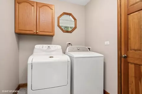 Other - 809 Hyde Park Ln, Naperville, IL 60565 photo 5 of 6