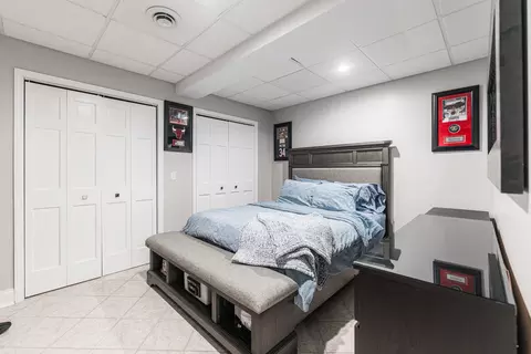Bedroom - 561 Ford Ln, Bartlett, IL 60103 photo 5 of 5