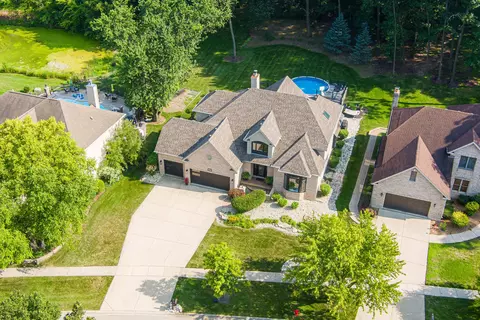 View/Area - 561 Ford Ln, Bartlett, IL 60103 photo 3 of 9