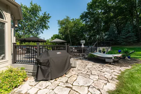 Exterior - 561 Ford Ln, Bartlett, IL 60103 photo 14 of 25