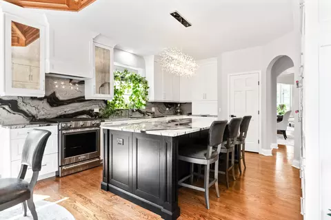 Kitchen - 561 Ford Ln, Bartlett, IL 60103 photo 4 of 6