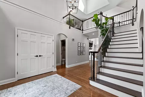 Entry Way - 561 Ford Ln, Bartlett, IL 60103 photo 1 of 16