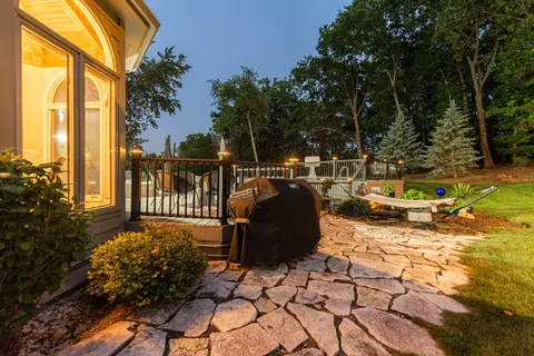 Exterior - 561 Ford Ln, Bartlett, IL 60103 photo 17 of 25