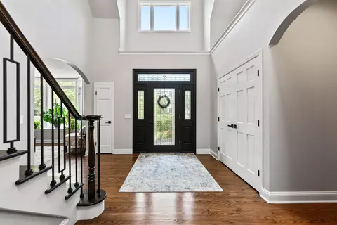 Entry Way - 561 Ford Ln, Bartlett, IL 60103 photo 5 of 16