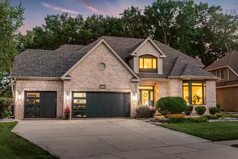 Exterior - 561 Ford Ln, Bartlett, IL 60103 photo 3 of 25