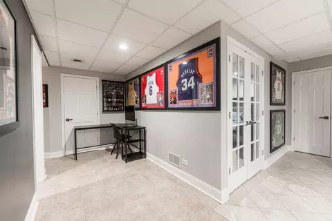Entry Way - 561 Ford Ln, Bartlett, IL 60103 photo 15 of 16