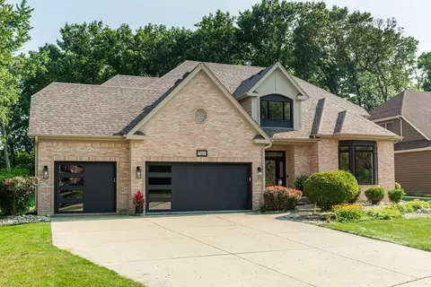 Exterior - 561 Ford Ln, Bartlett, IL 60103 photo 2 of 25